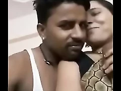 Indian aunt's big boobs get attention